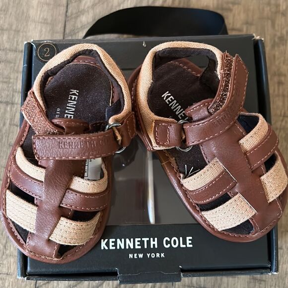 NIB Baby Swim Sandals Velcro Straps Stay Put Easy In Out. Cognac & Tan. Size 2 - Picture 1 of 17